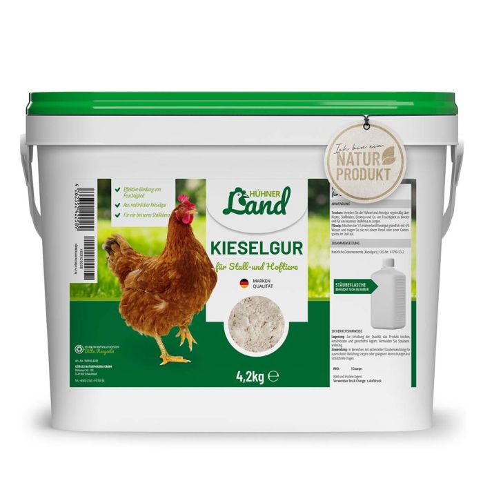 Diatomeeënaarde voor kippen en pluimvee is een 100% natuurlijk product ✔️ Geschikt voor stal, tuin en erf ✔️ Neemt vocht effectief op ✔️ Zorgt voor een prettig stal­klimaat ✔️ Nu verkrijgbaar bij ReaVET